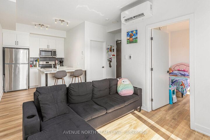 Property Photo:  391 Dieppe Street 02  ON K1L 6V3 