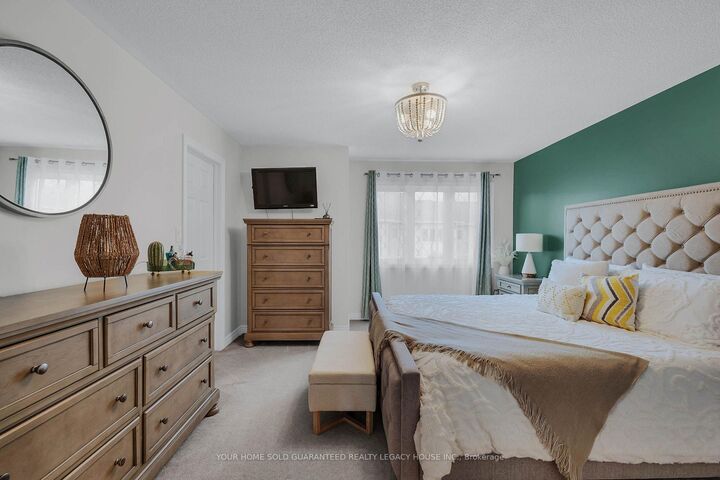 Property Photo: 40 Weaver Terrace ON L0G 1W0