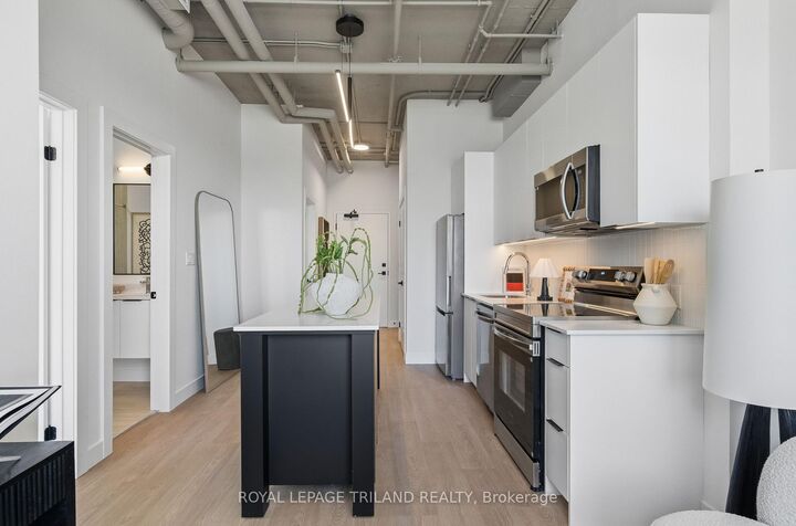 Property Photo:  685 Richmond Street 307  ON N6A 5M1 