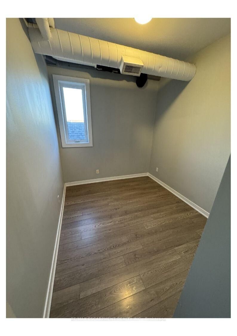 Property Photo: 657 Barton Street E 301 ON L8L 3A3