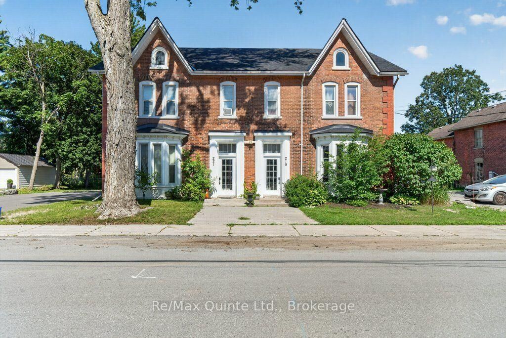 Property Photo: 221 Albert Street ON K8N 3N6