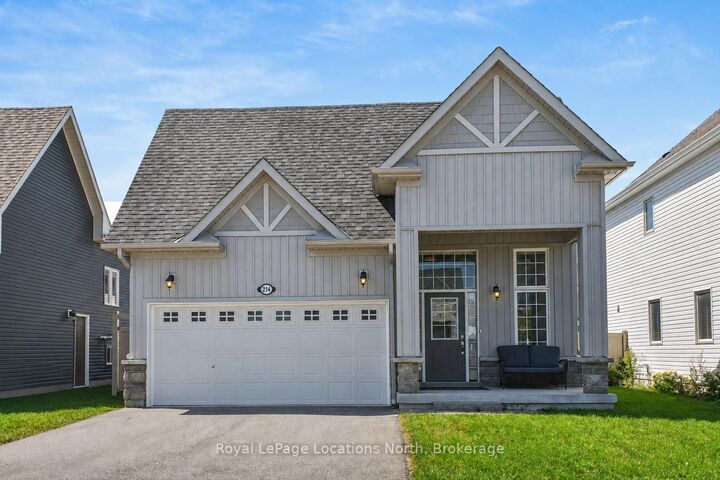 Property Photo: 214 Springfield Crescent ON L0M 1S0