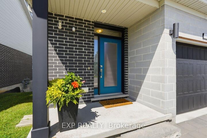 Property Photo:  177 Edgevalley Road 120  ON N5V 0C5 