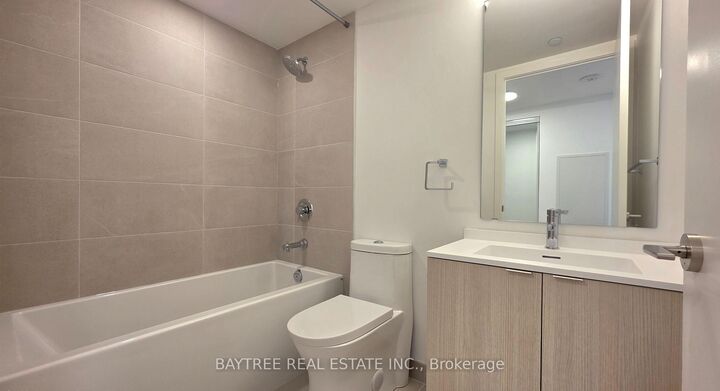 Property Photo:  100 Queen Street E 1611  ON M5C 0B5 