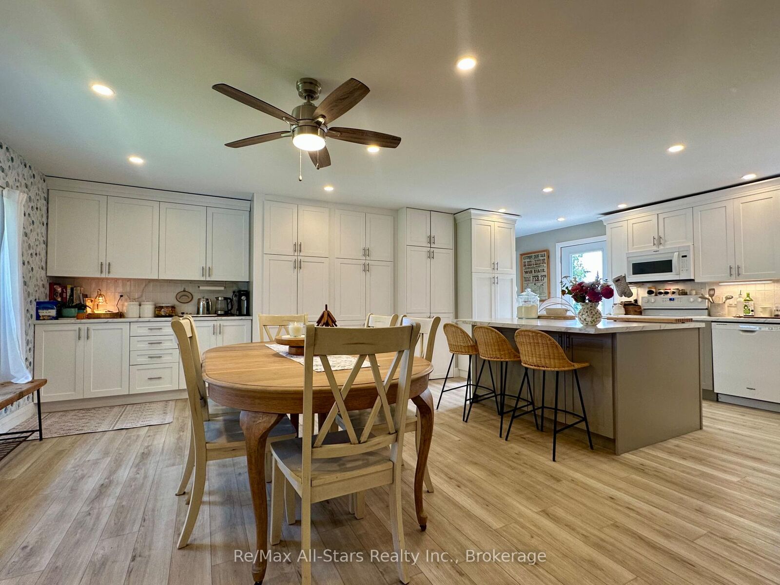 Property Photo:  4 Warnica Drive  ON K0M 1N0 