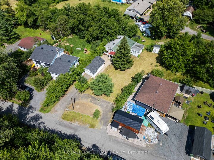 Property Photo: 967 West Street W ON K4C 1C6