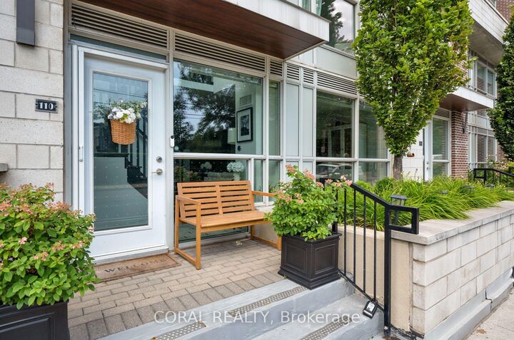 Property Photo: 1350 Kingston Road Th10 ON M1N 1P9