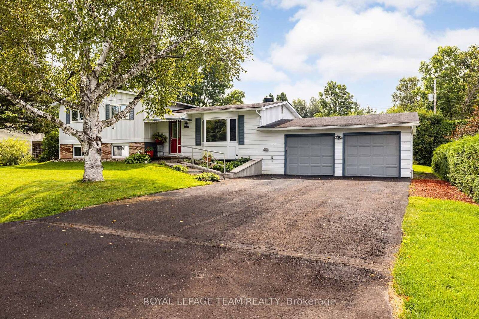 Property Photo:  1016 Boucher Crescent  ON K4M 1B3 