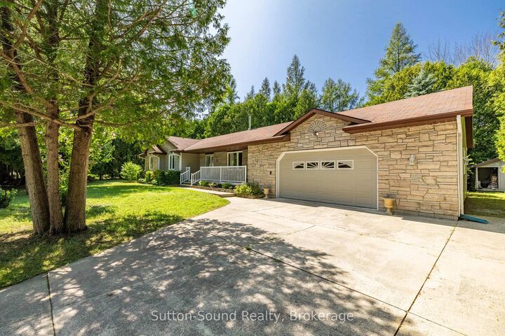 Property Photo:  14 Shamrock Boulevard  ON N0H 2N0 