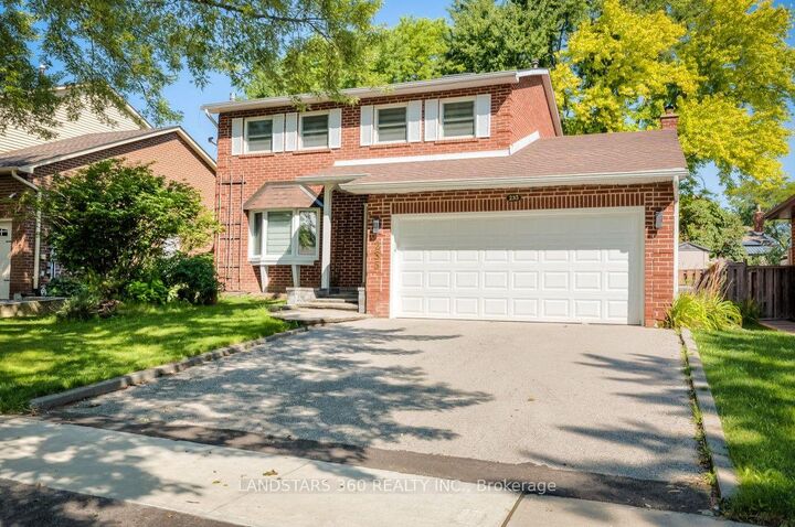 235 Yorkshire Drive — photo 1