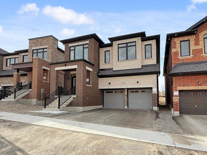 Property Photo: 1260 Talisman Manor ON L1X 0R8