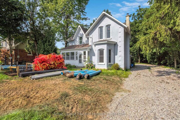 180 Alma Street — photo 1