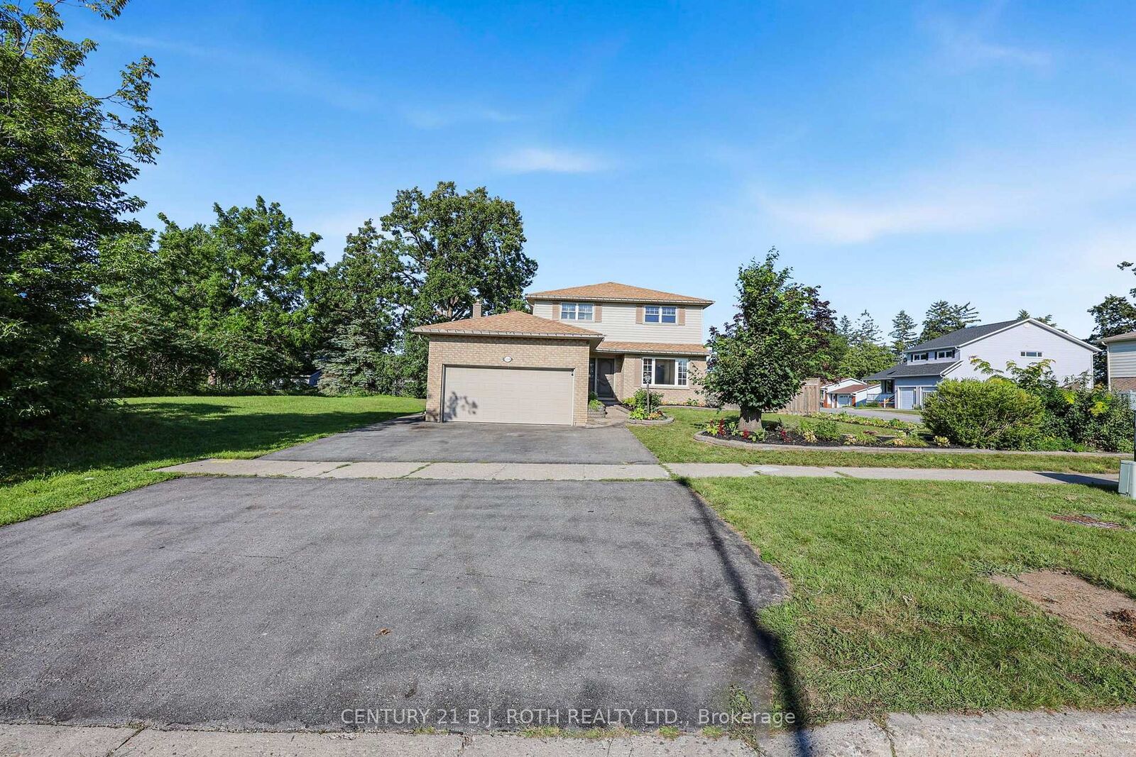 Property Photo: 104 Woodside Drive ON L3V 7N7