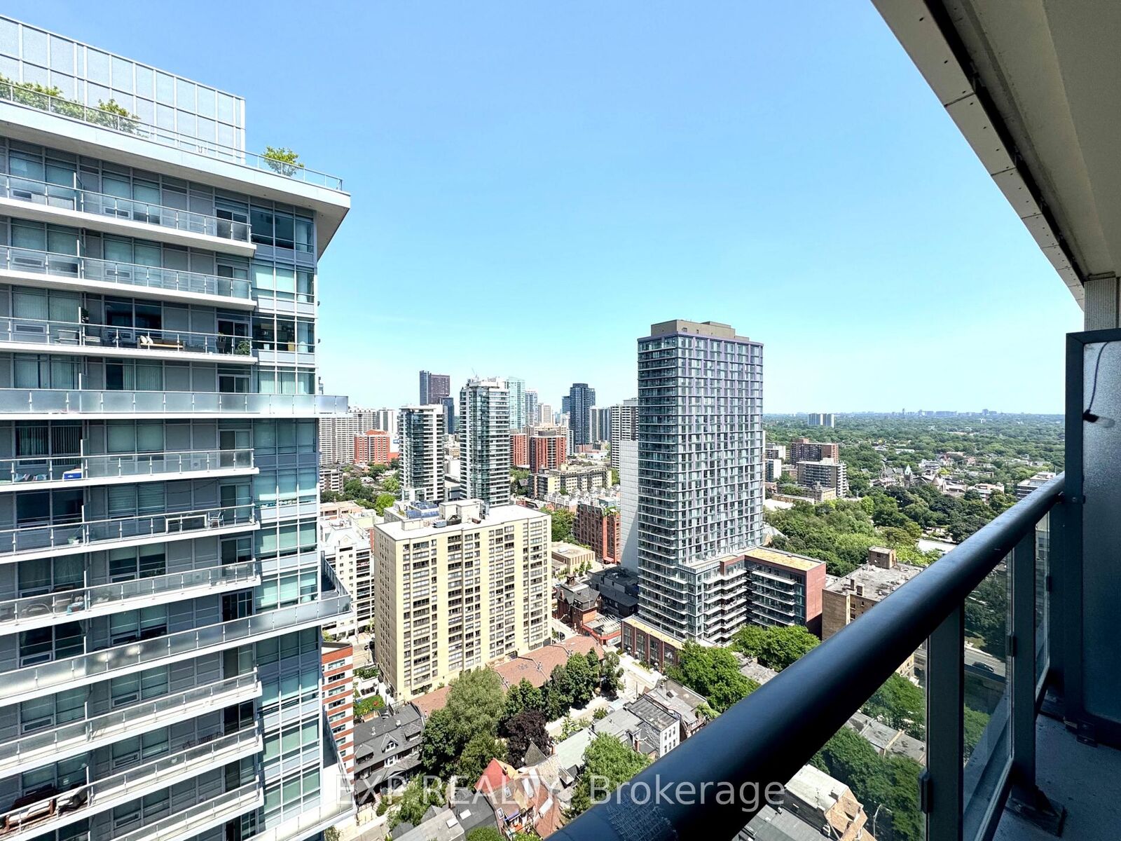 Photo de la propriété:  89 McGill Street 2704  ON M5B 0B1 