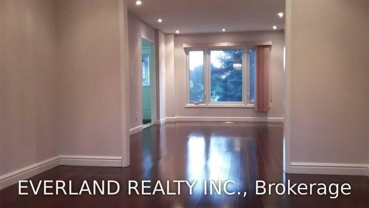 Photo de la propriété:  4101 Loyalist Drive ( Main And Second Floor)  ON L5L 3Z1 