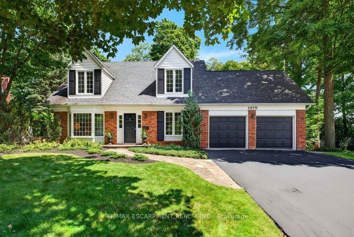 Property Photo: 1975 Sterling Place ON L7P 2Y6