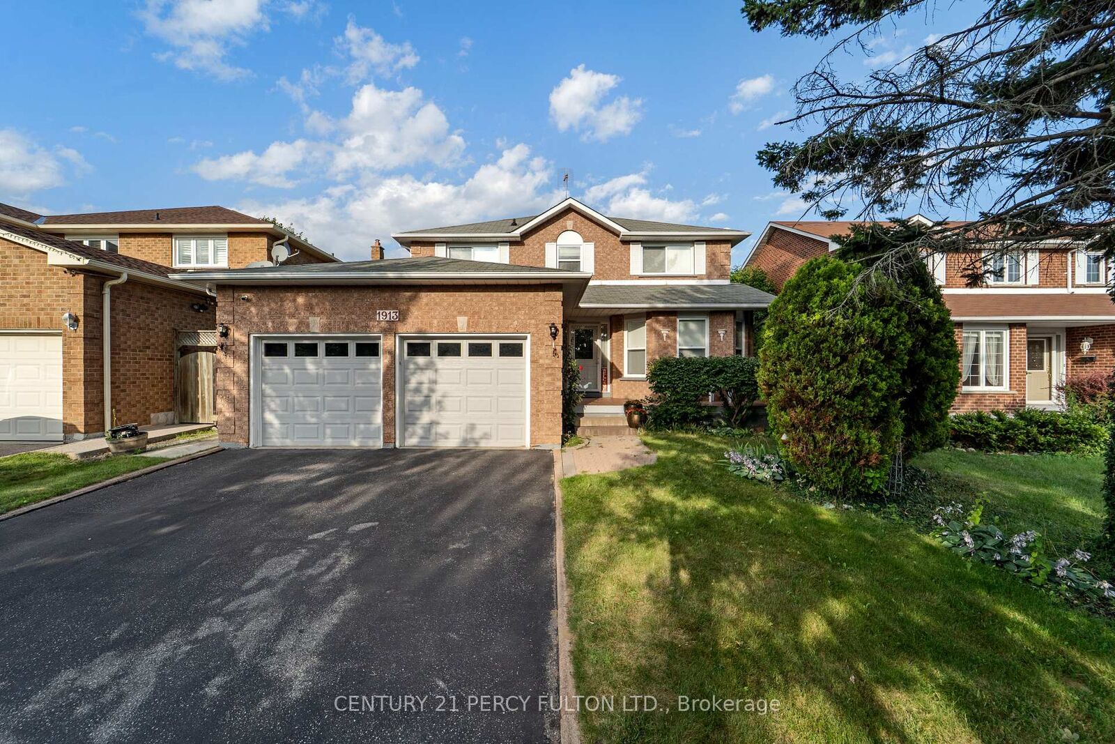 Property Photo: 1913 Rosebank Road ON L1V 1P7
