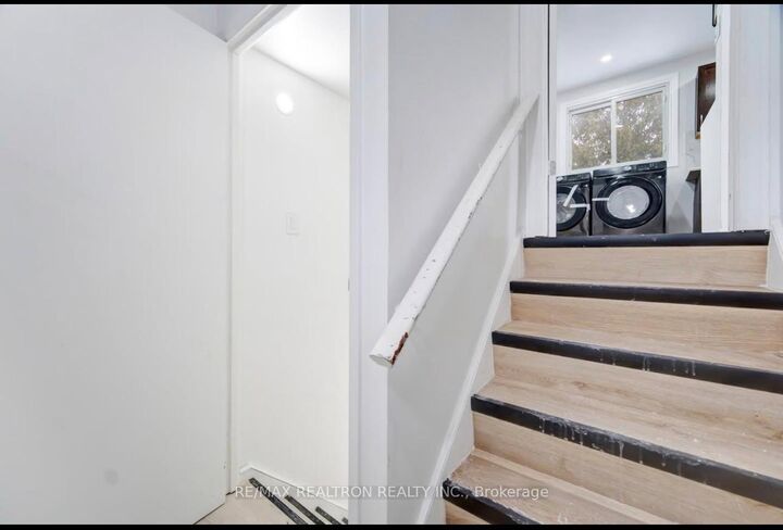 Property Photo:  29 Court Lane  ON N5W 5M6 