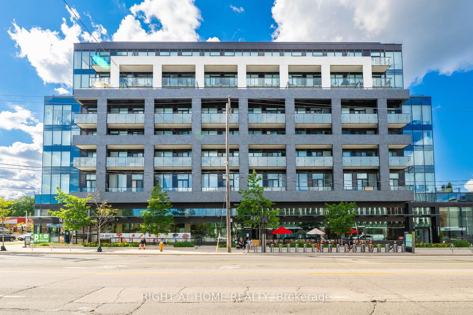 Property Photo: 4208 Dundas Street W 414 ON M8X 1Y6