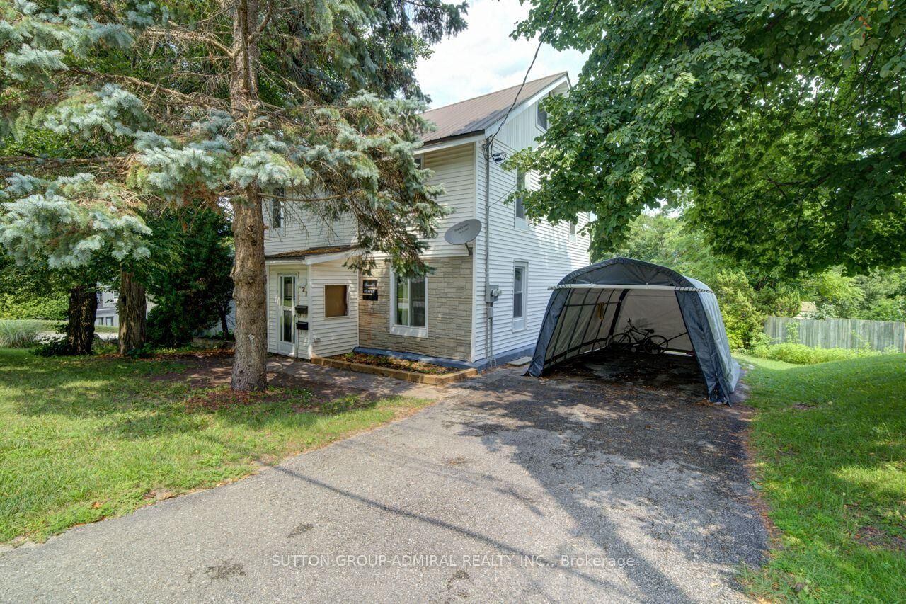 Property Photo: 121 Seventh Street ON L4R 3Y9