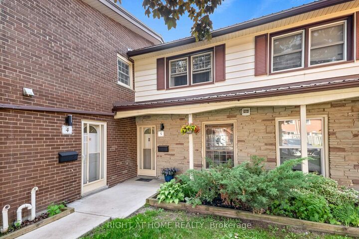 5 Arbour Glen Crescent — photo 1