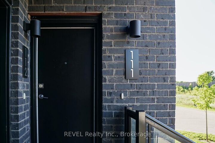 Property Photo:  6705 Cropp Street 111  ON L2E 0C1 