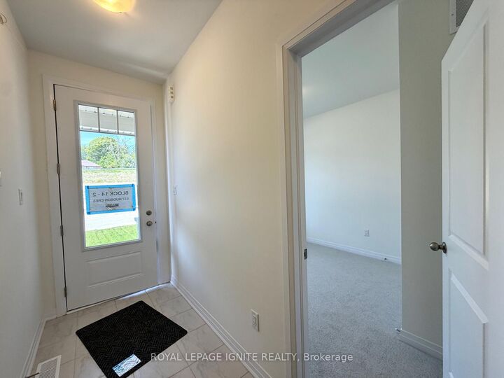 Property Photo: 537 Hudson Crescent ON L4R 0J2