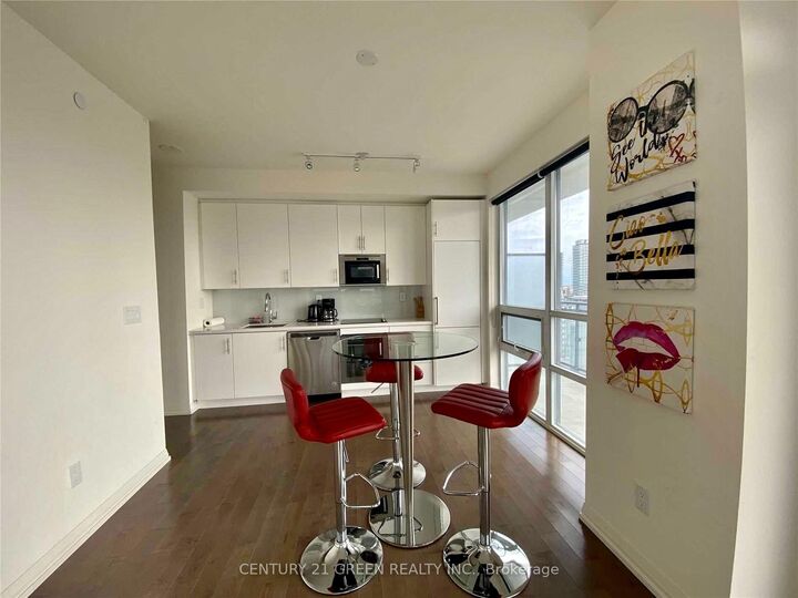 Property Photo:  460 Adelaide Street E 1902  ON M5A 0E7 