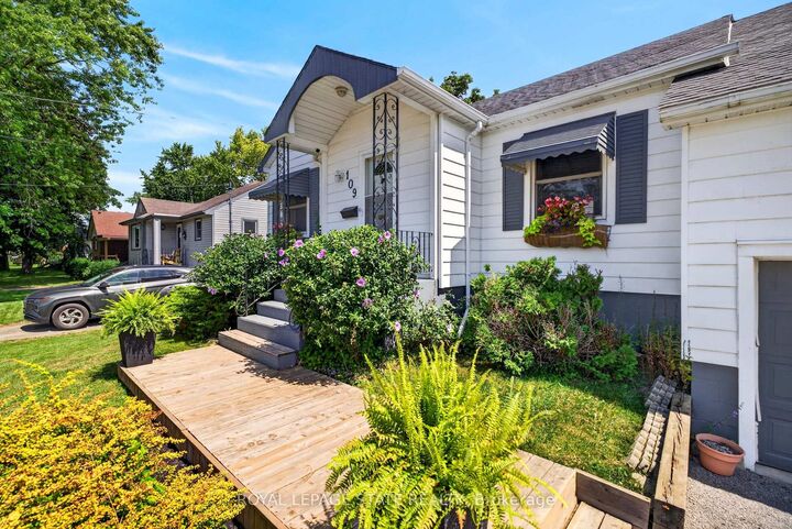 Property Photo:  109 Linwood Avenue  ON L3K 5J8 