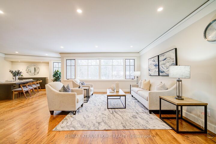 Property Photo: 223 Trelawn Avenue ON L6J 4R3