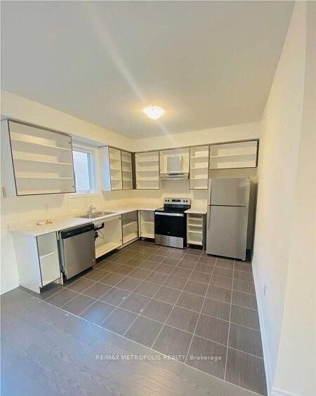Property Photo: 31 Allegro Drive ON L6Y 6J9
