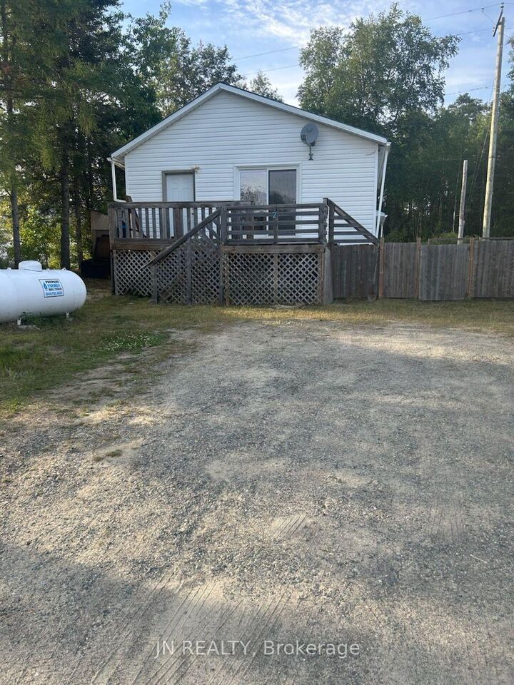 2 Broadway Avenue — photo 1