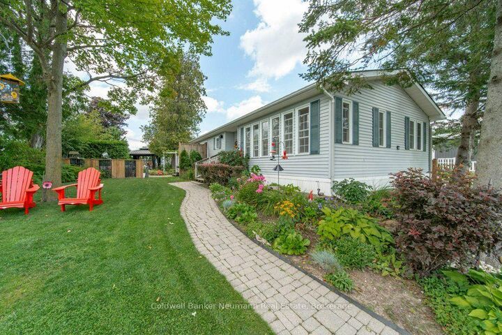 Property Photo:  41 Trillium Beach Drive Pvt Drive  ON N0B 2J0 