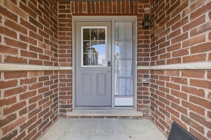 Property Photo:  701 Homer Watson Boulevard 35  ON N2C 0B5 