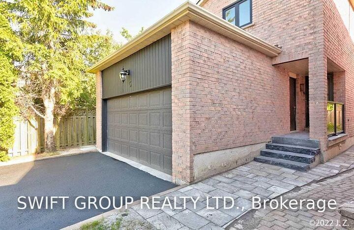 Property Photo:  5 Rosseter Road  ON L3S 2P3 