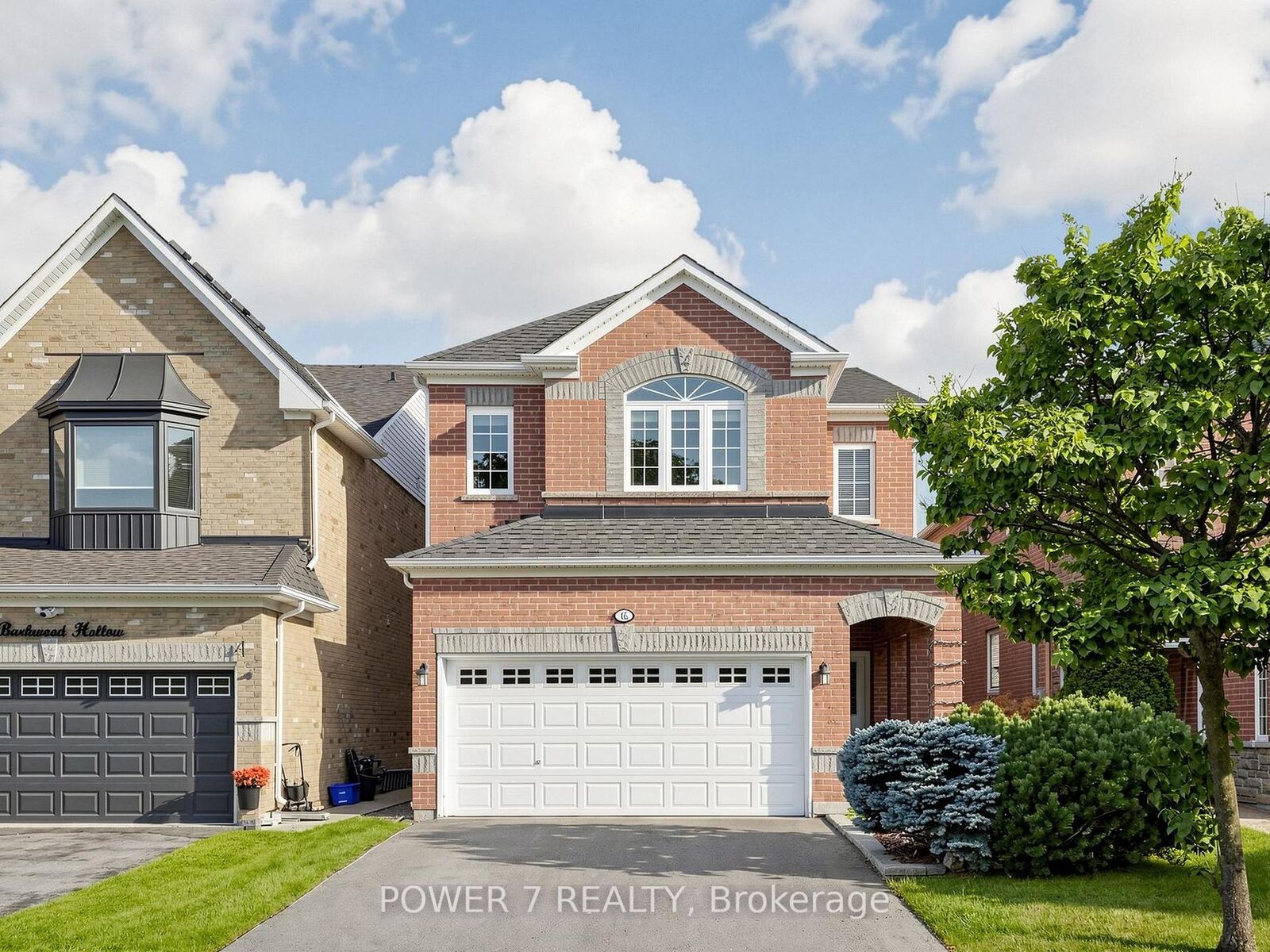 Property Photo: 16 Barkwood Hollow ON L6C 2J9