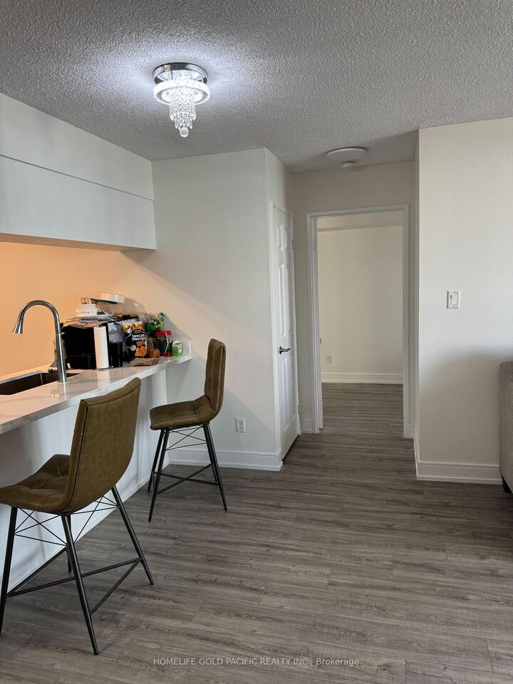 Property Photo: 28 Empress Avenue 1716 ON M2N 6Z7