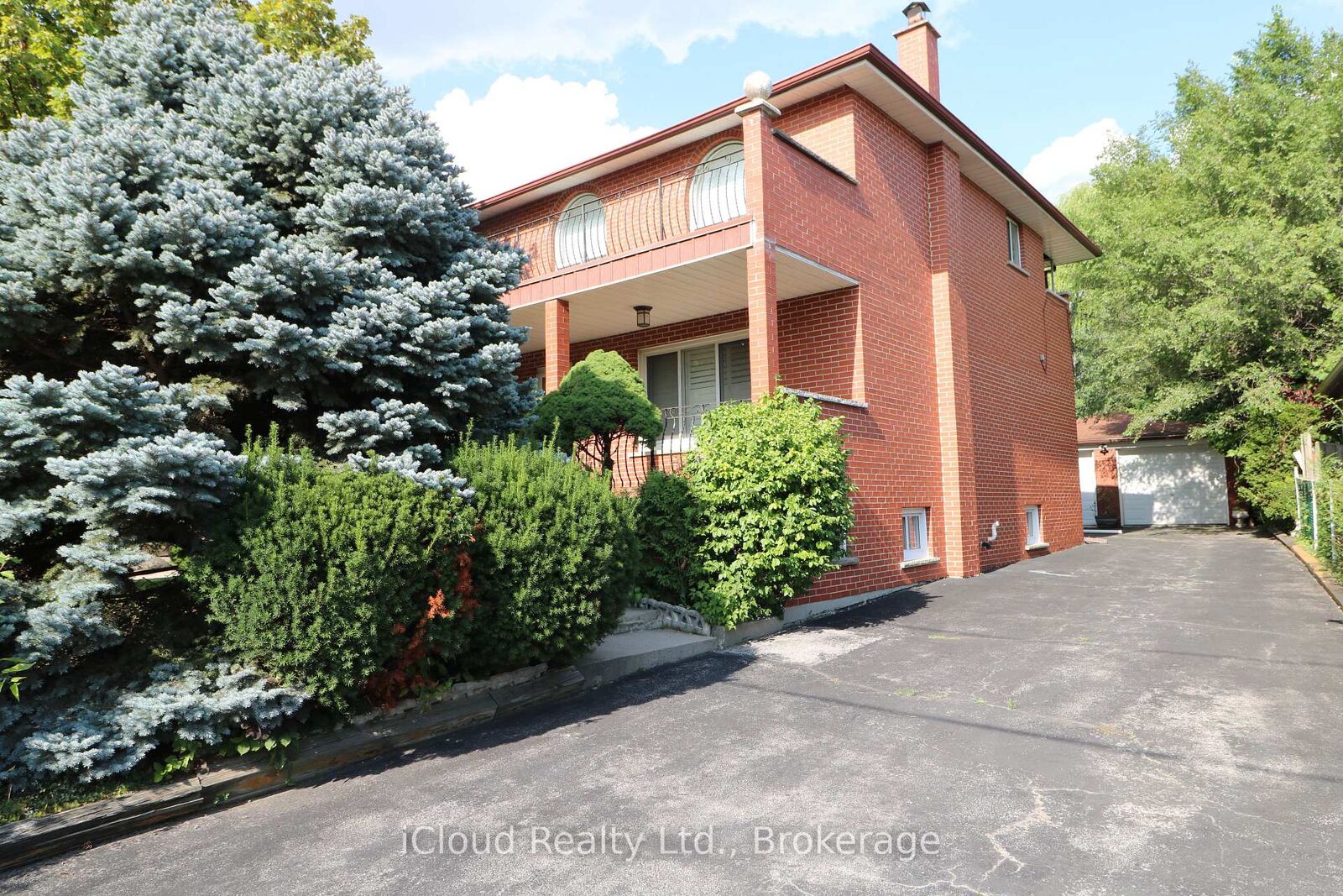 Property Photo: 9 Benalto Road ON M6A 2R7