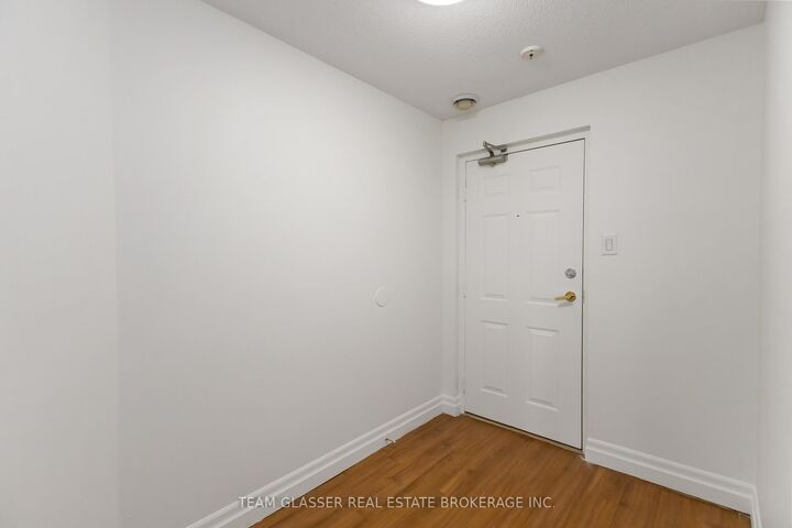 Property Photo:  675 Richmond Street 1211  ON N6A 5X4 