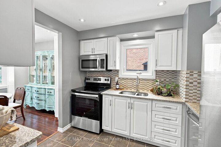 49 Fisher Crescent — photo 1