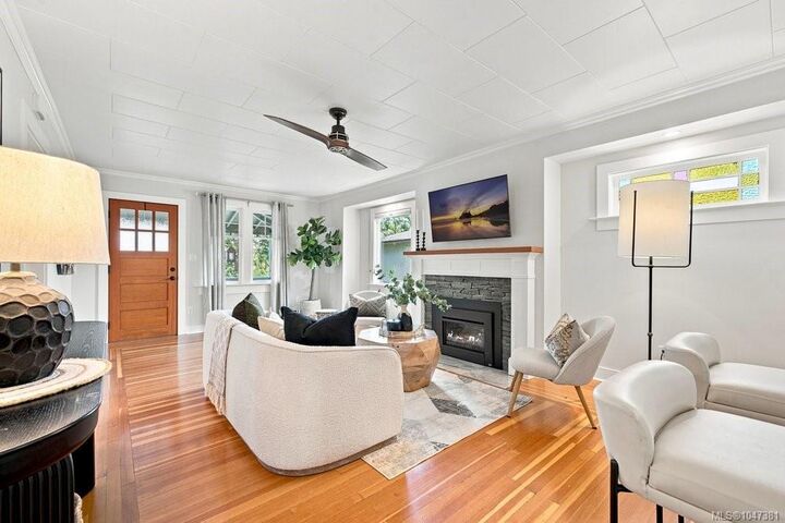 4034 Zinnia Rd — photo 1