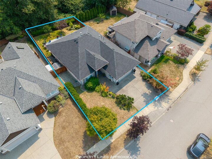 Property Photo: 3744 Cavendish Blvd BC V9T 6P7