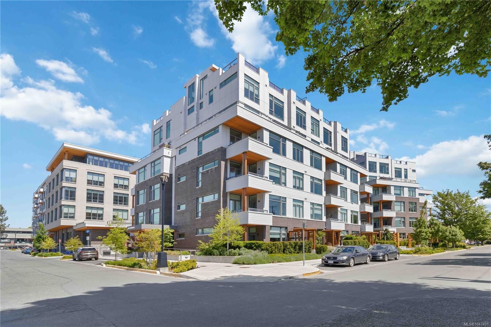Property Photo: 501 Park Pl #601 BC V9A 0H3