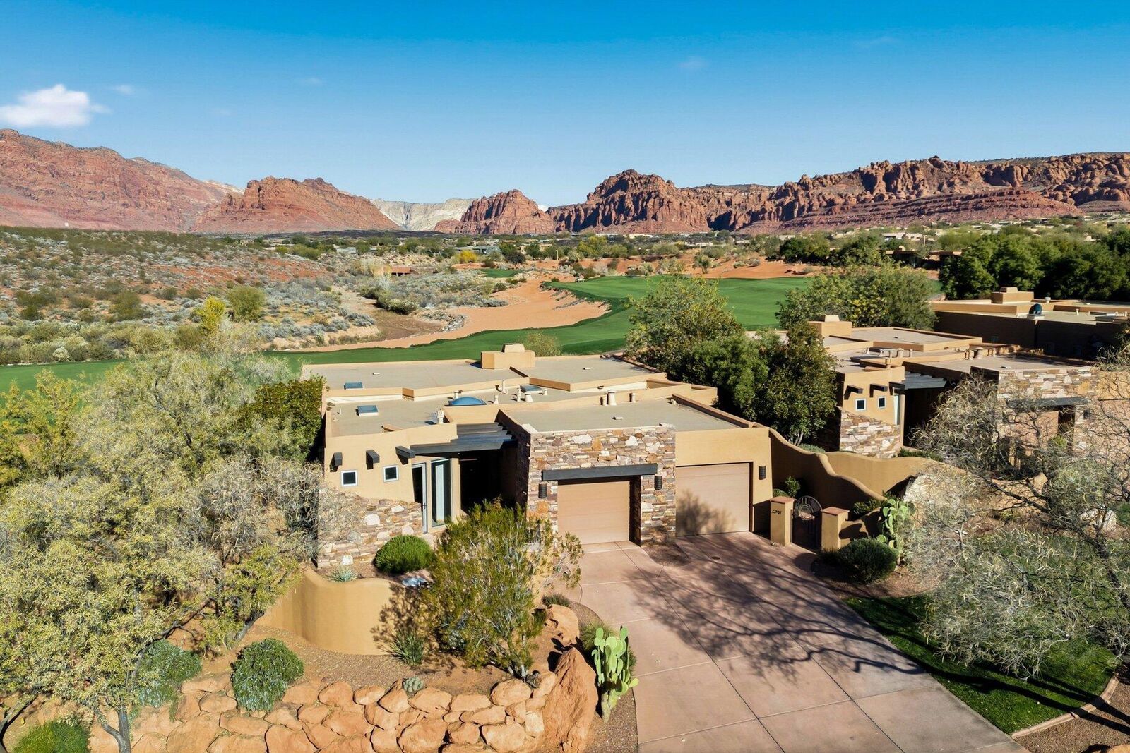 Property Photo:  2588 W Sinagua Trail 23  UT 84770 