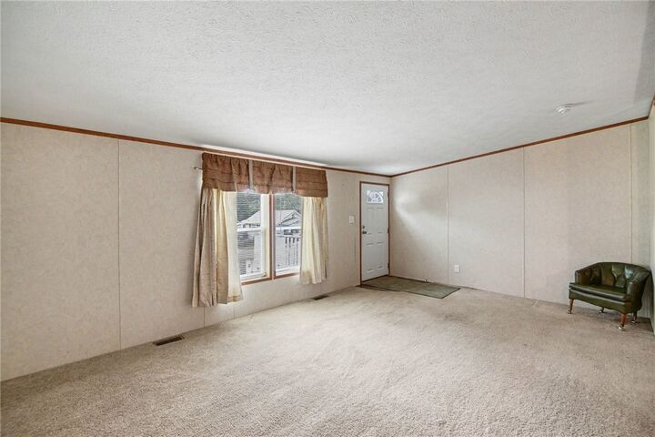 Property Photo:  433 Hansen Ave  PA 16117 