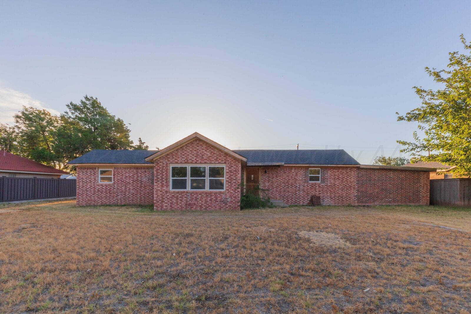 Property Photo: 813 Steele Street TX 79097