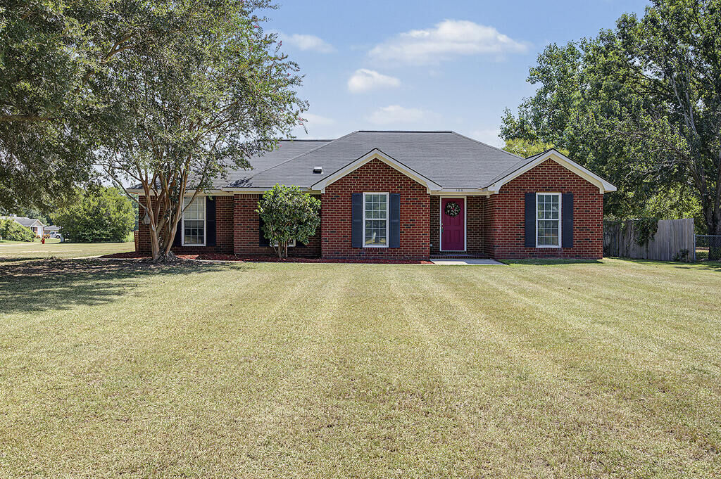 Property Photo:  106 Michael Circle  GA 31763 