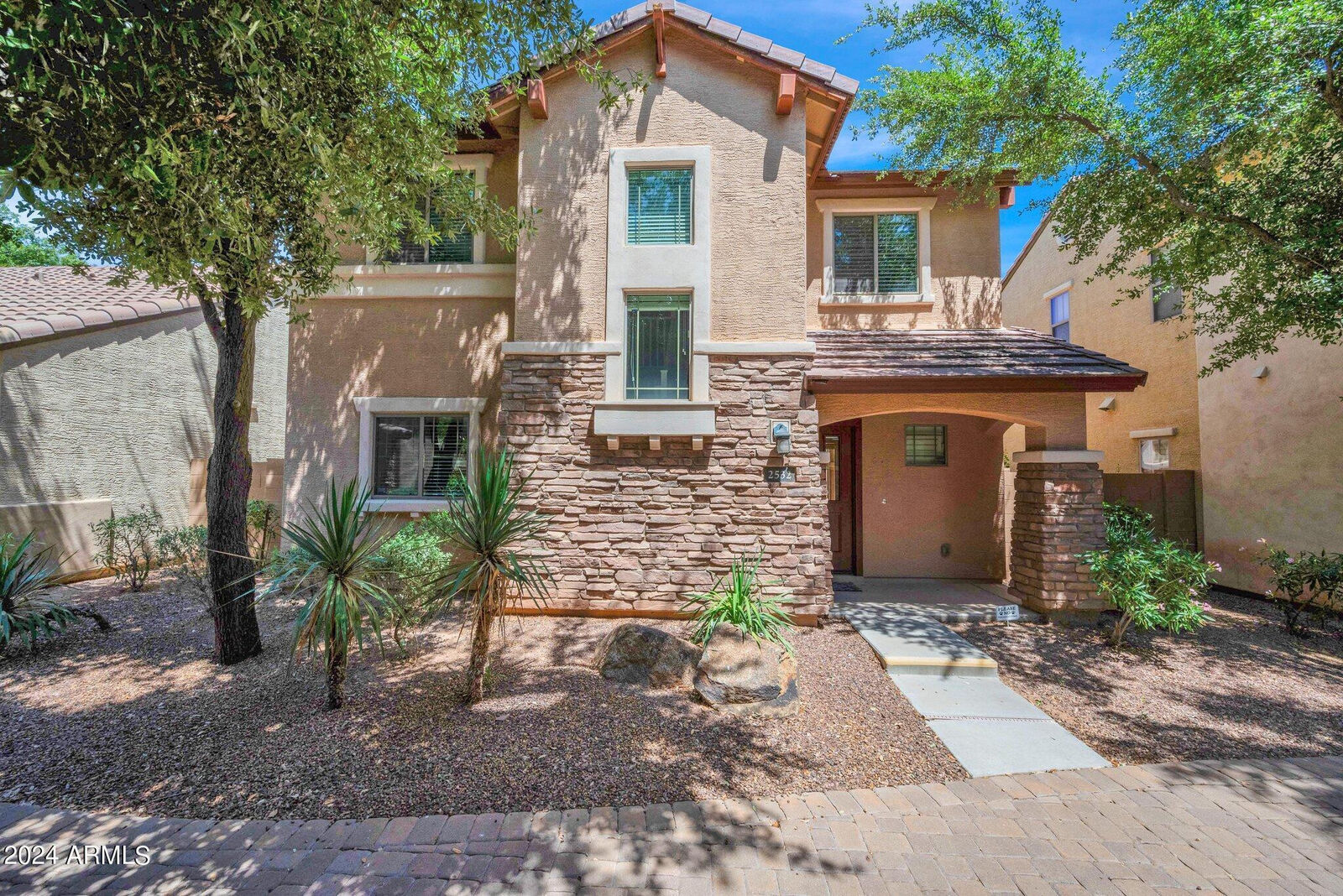 Property Photo:  2532 E Vermont Drive  AZ 85295 
