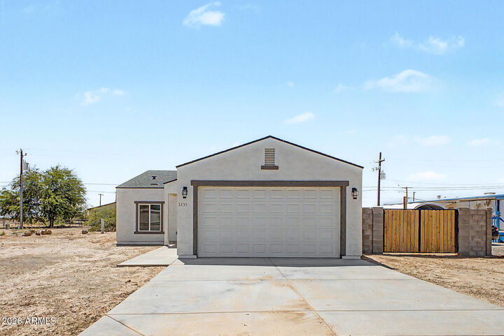 Property Photo: 3235 W Vaquero Drive AZ 85131