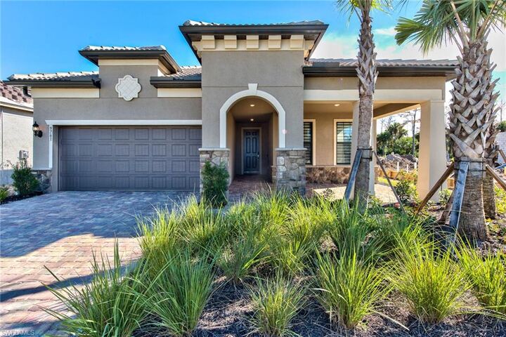 Property Photo: 9761 Willet Ct FL 34120
